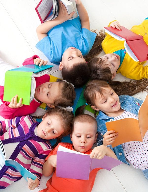 چه چیزهایی کودک را خوشحال می کند؟